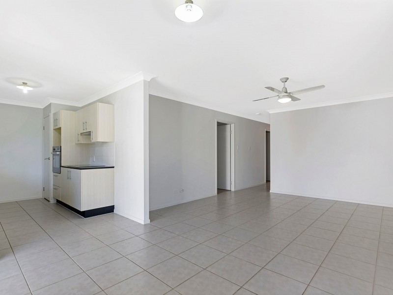 27 Rusbrook Street, Redland Bay QLD 4165