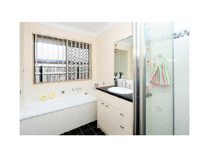 14 Trisha Close, Victoria Point QLD 4165