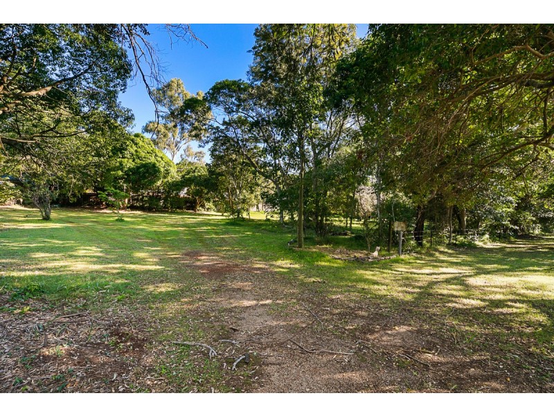 360-362 Victoria Parade South, Coochiemudlo Island QLD 4184