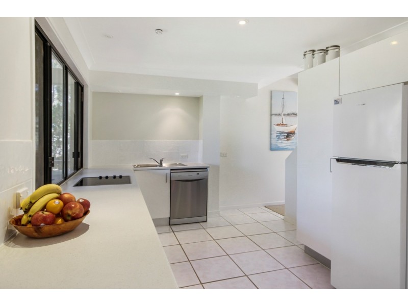 26 Treasure Island Avenue, Karragarra Island QLD 4184