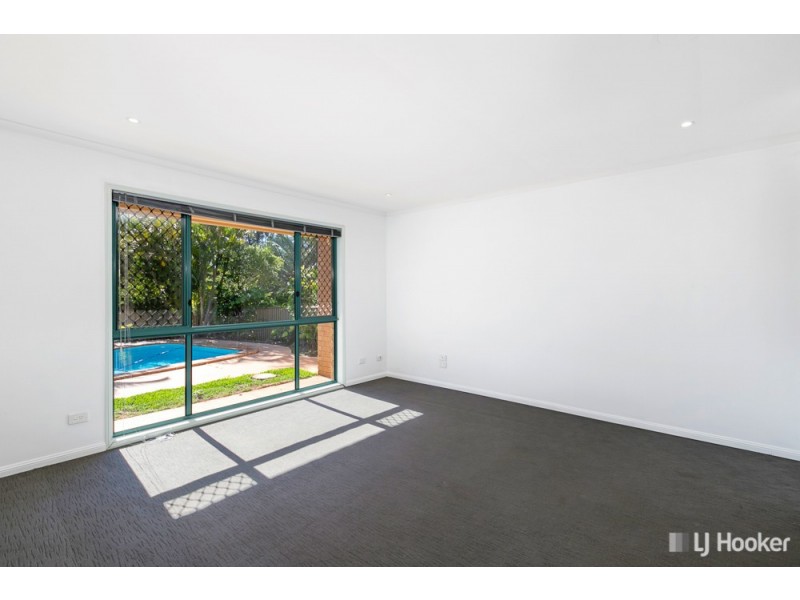 17 Burbank Road, Birkdale QLD 4159