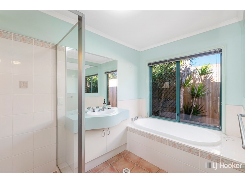 17 Burbank Road, Birkdale QLD 4159