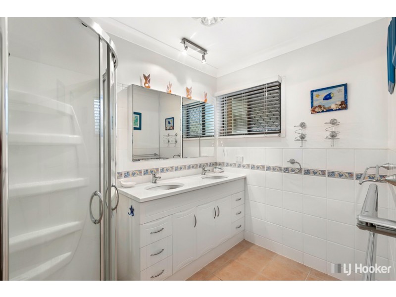 21 Spoonbill Street, Birkdale QLD 4159