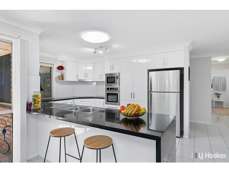 15 Zephyr Court, Birkdale QLD 4159