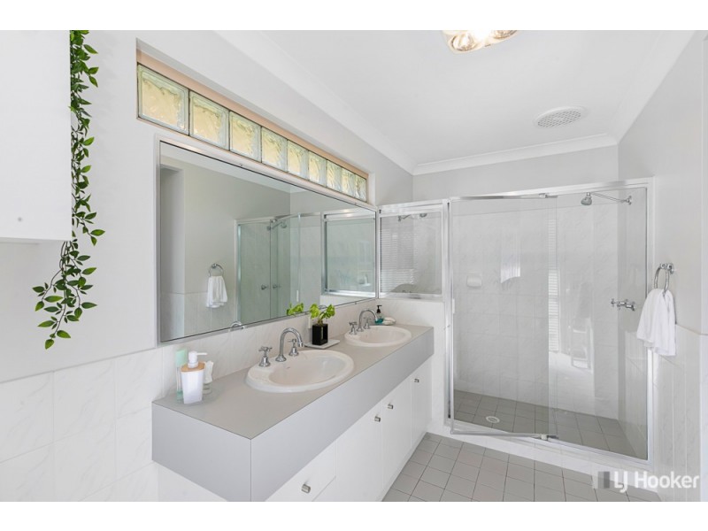 15 Zephyr Court, Birkdale QLD 4159