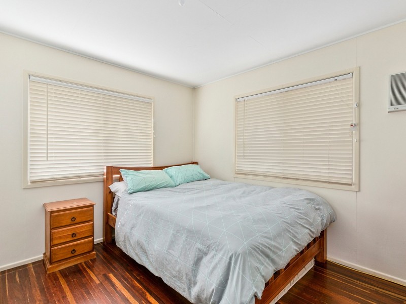10 Euston Street, Wynnum West QLD 4178