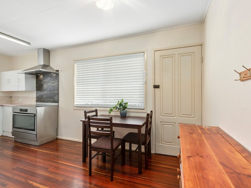 10 Euston Street, Wynnum West QLD 4178