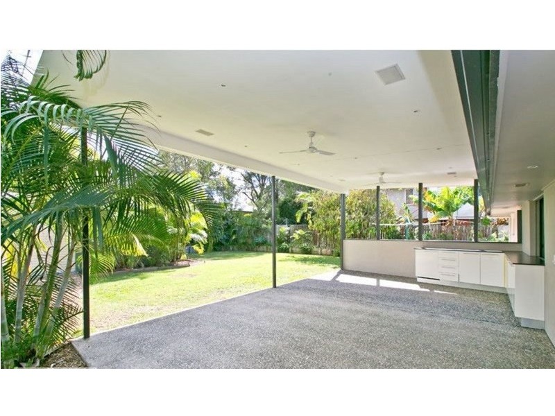 21 Dawn Crescent, Thornlands QLD 4164