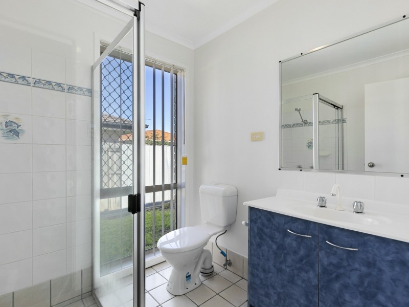 4 Lyn Court, Victoria Point QLD 4165