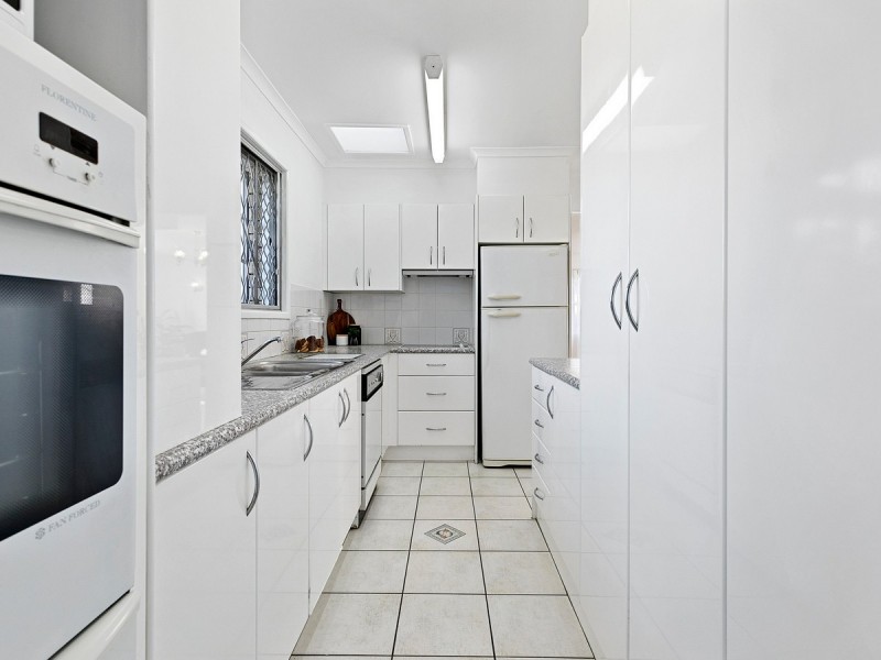 6 Tarcutta Street, Cleveland QLD 4163