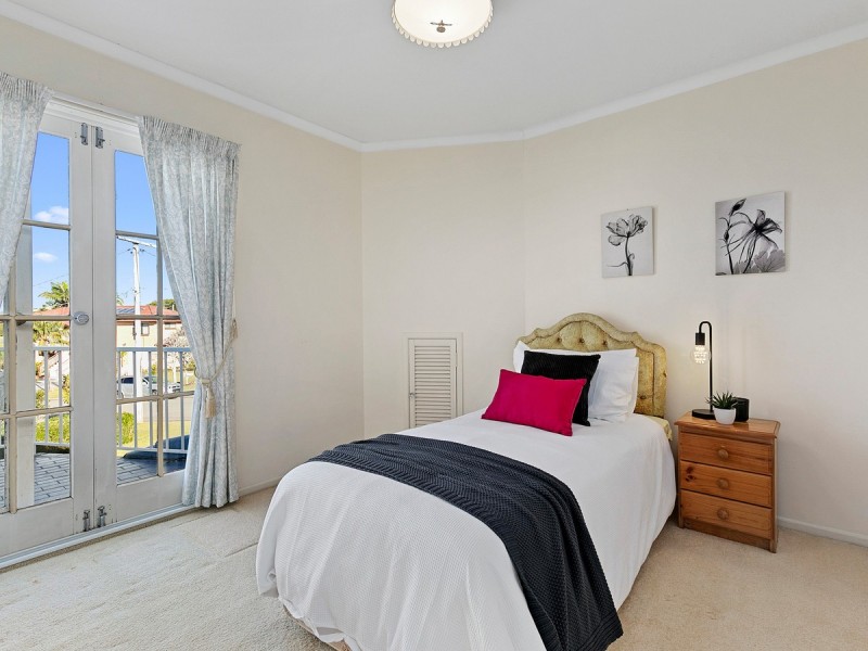 6 Tarcutta Street, Cleveland QLD 4163