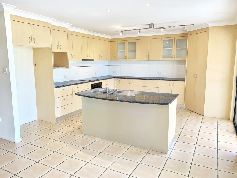 7 Truro Court, Redland Bay QLD 4165