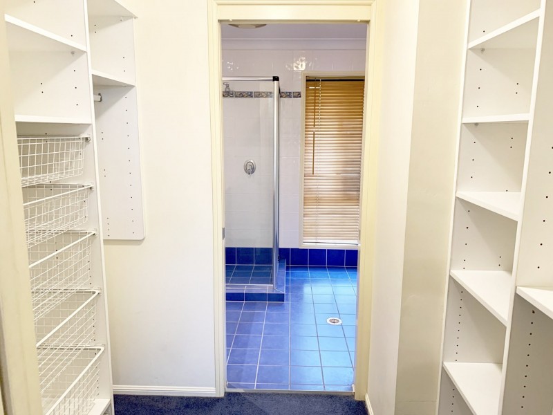 7 Truro Court, Redland Bay QLD 4165