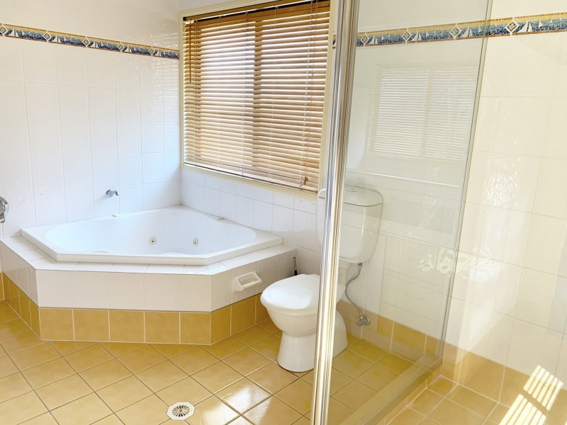 7 Truro Court, Redland Bay QLD 4165