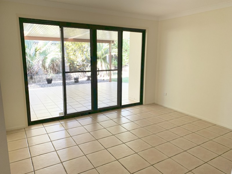 7 Truro Court, Redland Bay QLD 4165