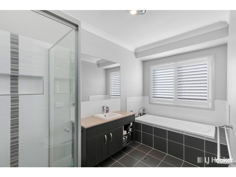 12 Clive Road, Birkdale QLD 4159