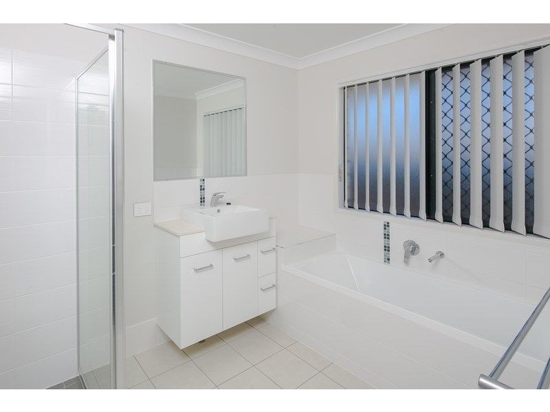 3 Donlin Street, Birkdale QLD 4159