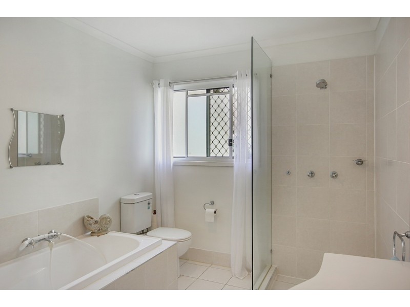 56 Alexander Street, Macleay Island QLD 4184