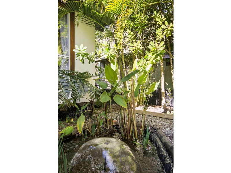 56 Alexander Street, Macleay Island QLD 4184