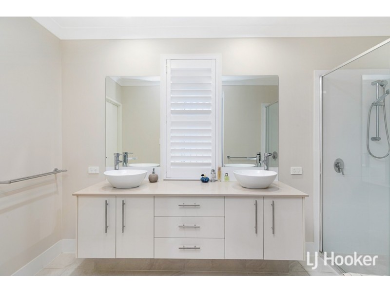 3 Mann Place, Wellington Point QLD 4160