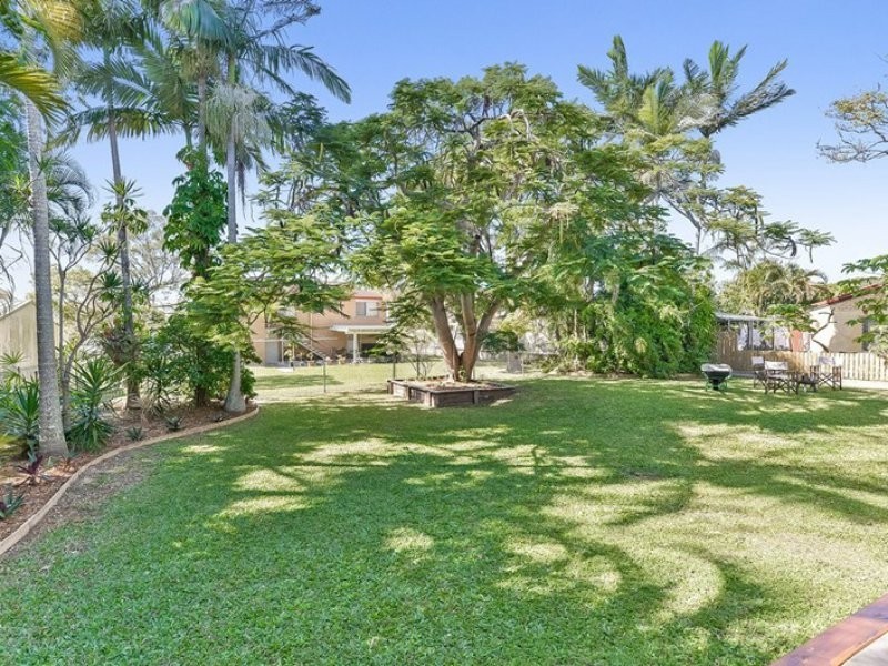 35 Bates Drive, Birkdale QLD 4159