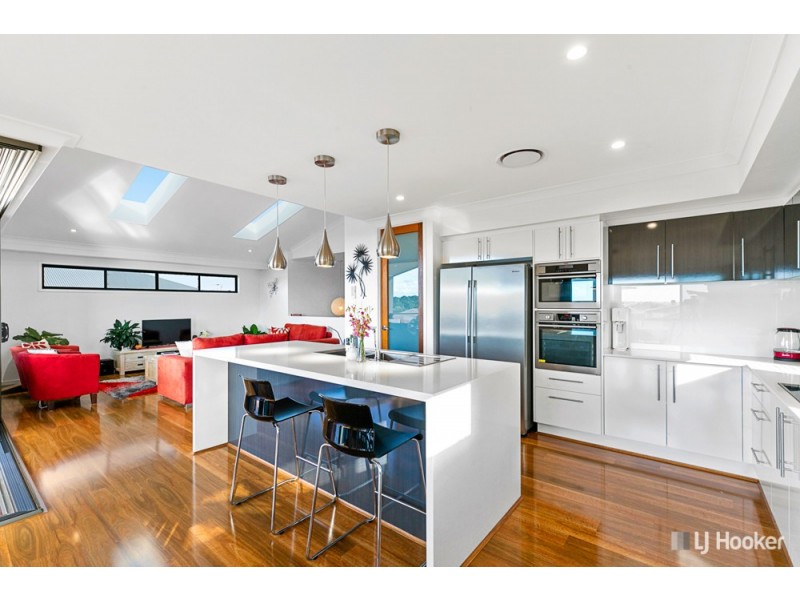 28 Huntly Place, Redland Bay QLD 4165