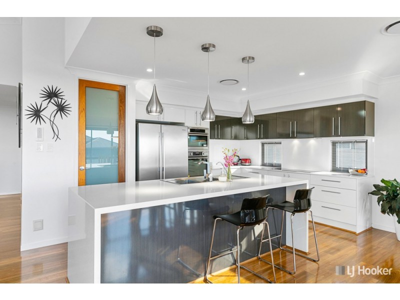 28 Huntly Place, Redland Bay QLD 4165