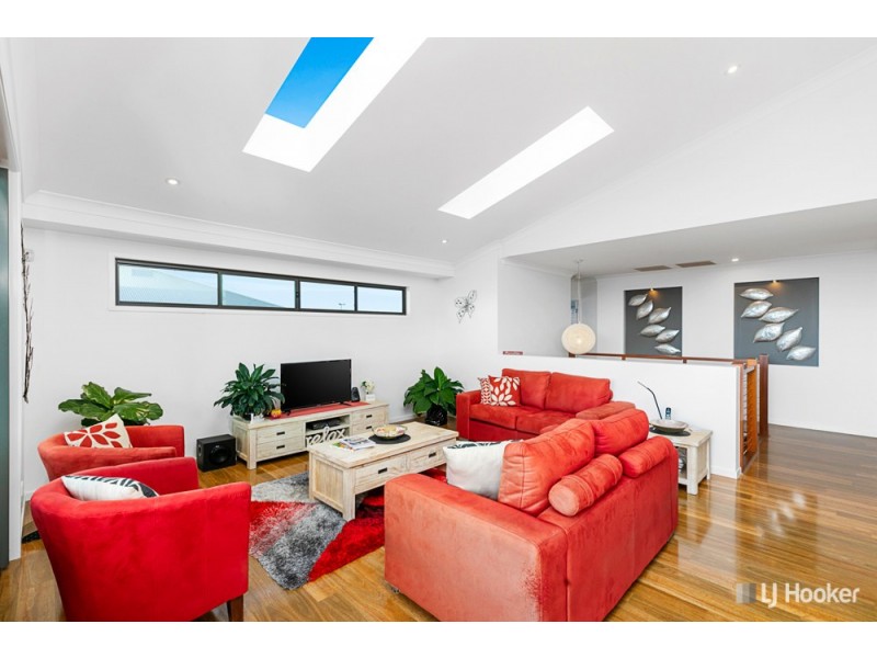 28 Huntly Place, Redland Bay QLD 4165