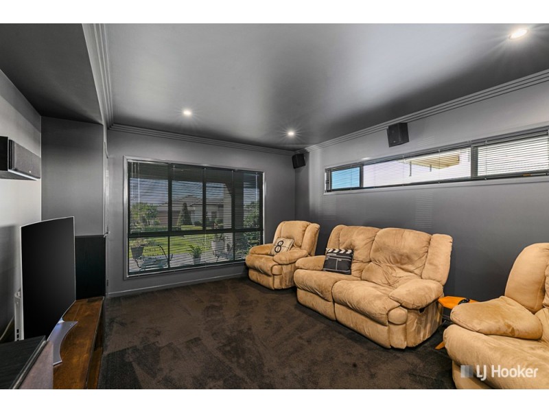 28 Huntly Place, Redland Bay QLD 4165