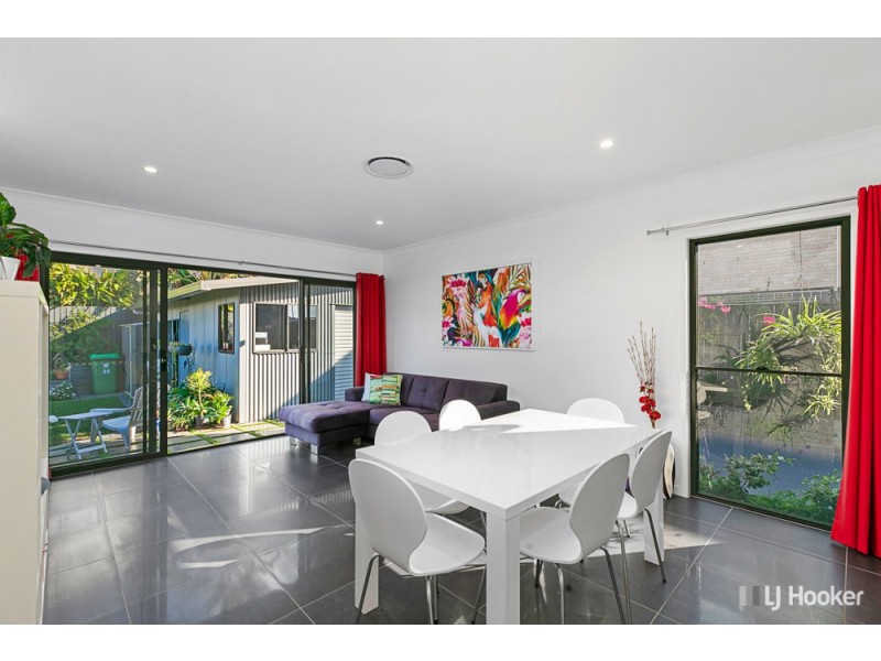 28 Huntly Place, Redland Bay QLD 4165