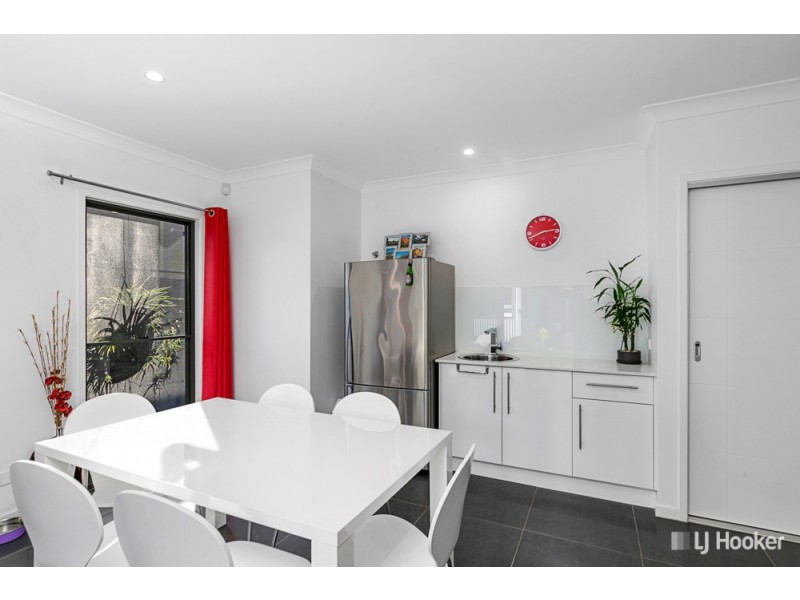 28 Huntly Place, Redland Bay QLD 4165