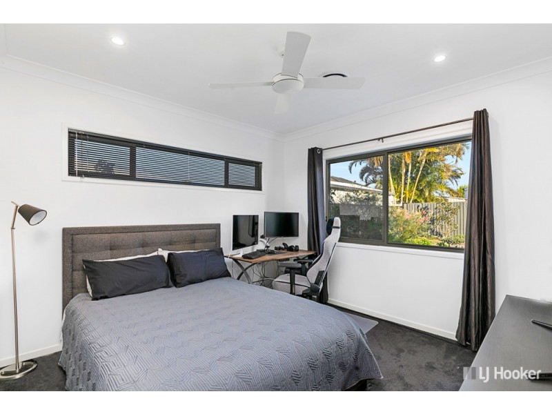 28 Huntly Place, Redland Bay QLD 4165