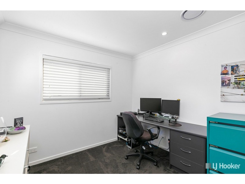 28 Huntly Place, Redland Bay QLD 4165