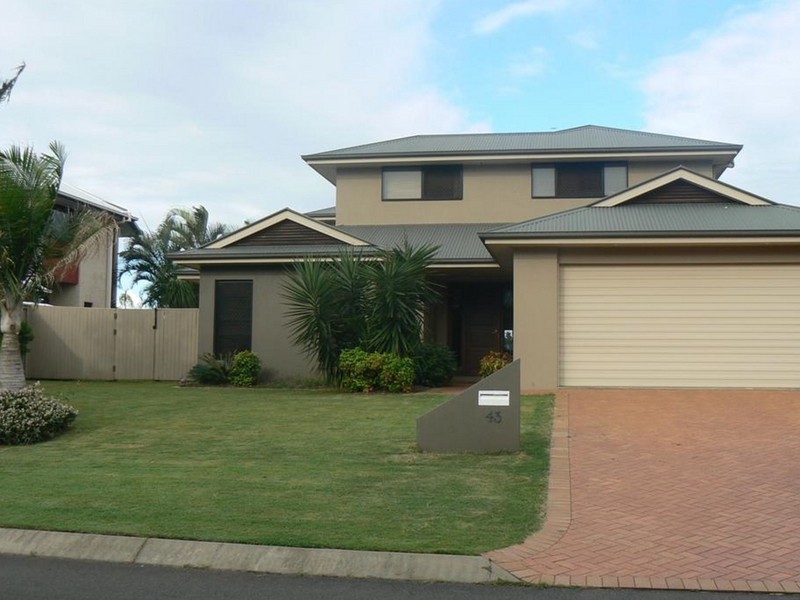 43 Allan Day Dr, Wellington Point QLD 4160