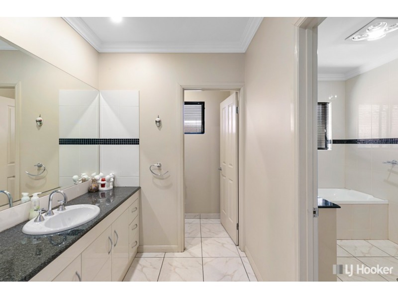 3 Water Gum Place, Thornlands QLD 4164