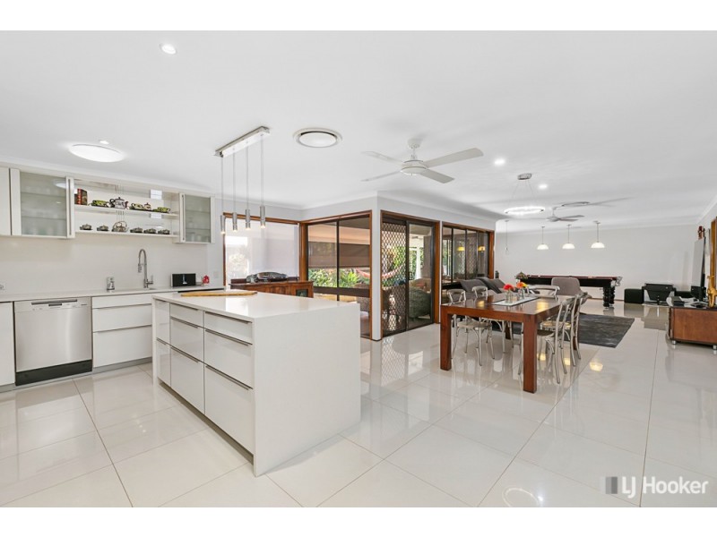 32 Dorsal Drive, Birkdale QLD 4159