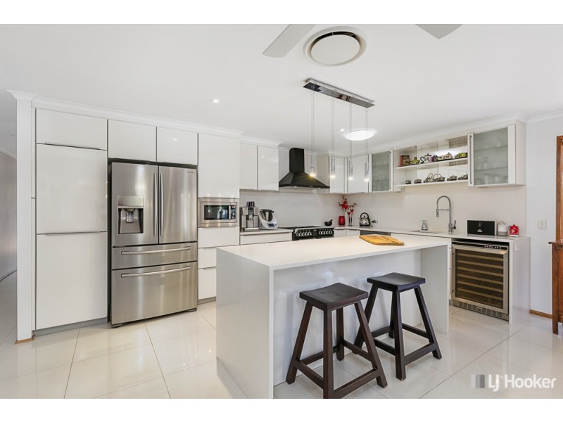 32 Dorsal Drive, Birkdale QLD 4159