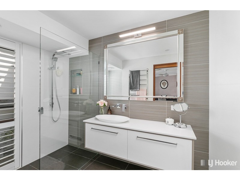 32 Dorsal Drive, Birkdale QLD 4159