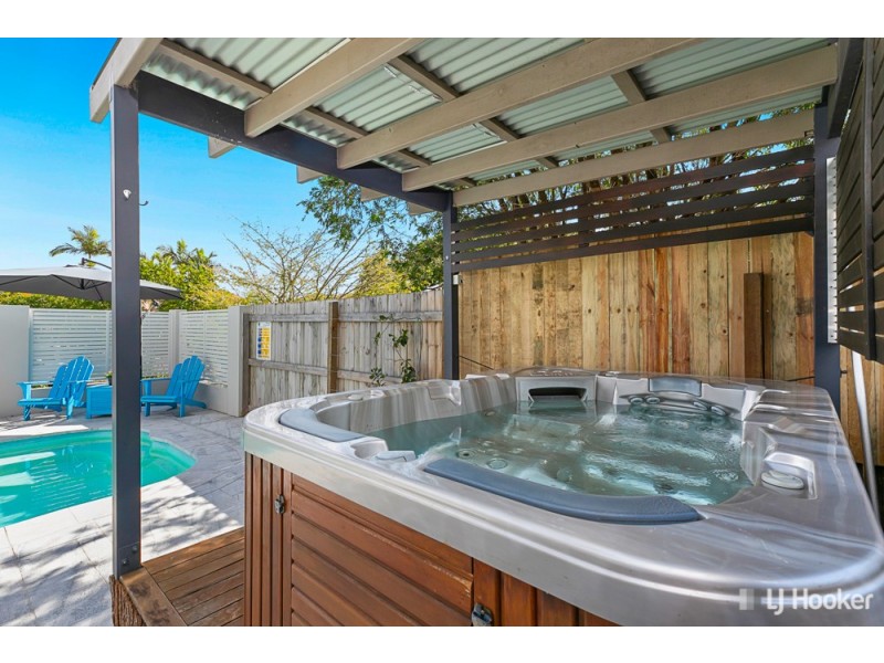 32 Dorsal Drive, Birkdale QLD 4159