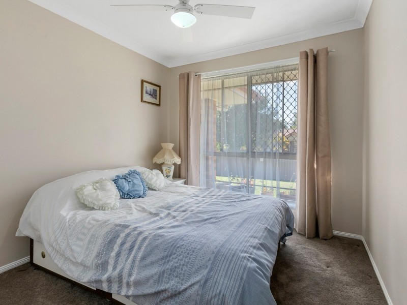 2/1 Club Crescent, Redland Bay QLD 4165