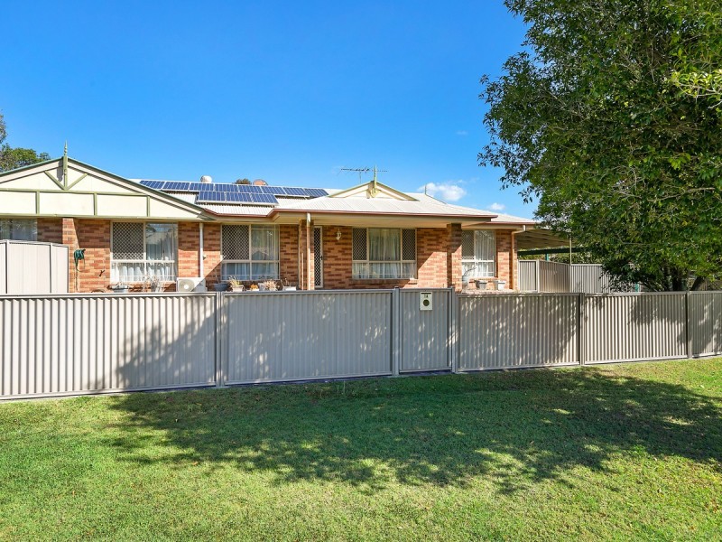 2/1 Club Crescent, Redland Bay QLD 4165