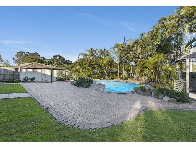 16 Ziegenfusz Road, Thornlands QLD 4164