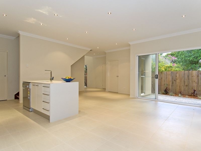 4/4 Russell Street, Cleveland QLD 4163