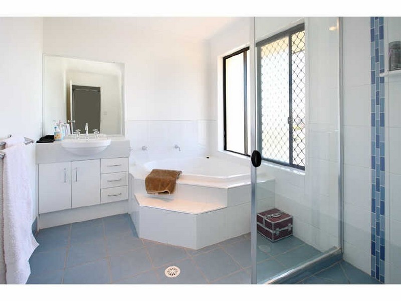 6 Pontiac Street, Thornlands QLD 4164