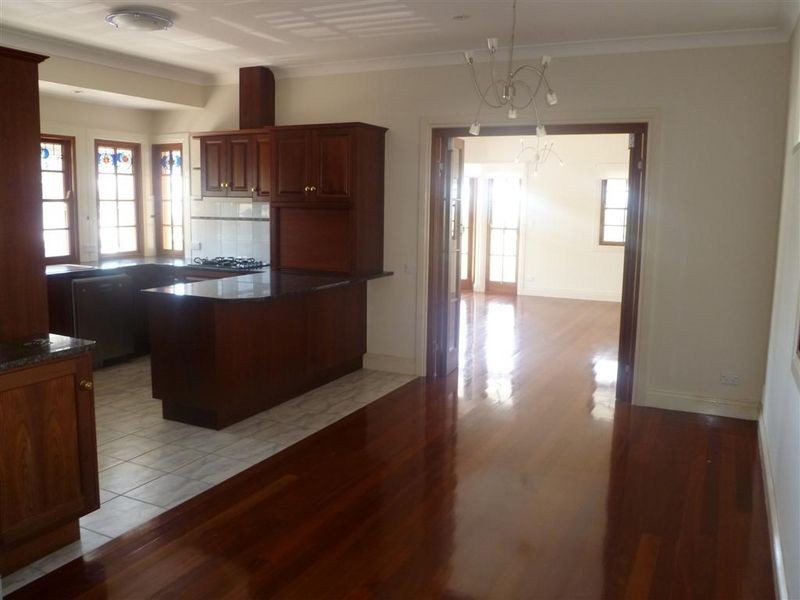 741 Esplanade, Lota QLD 4179