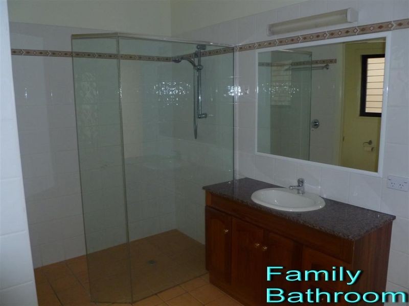 741 Esplanade, Lota QLD 4179