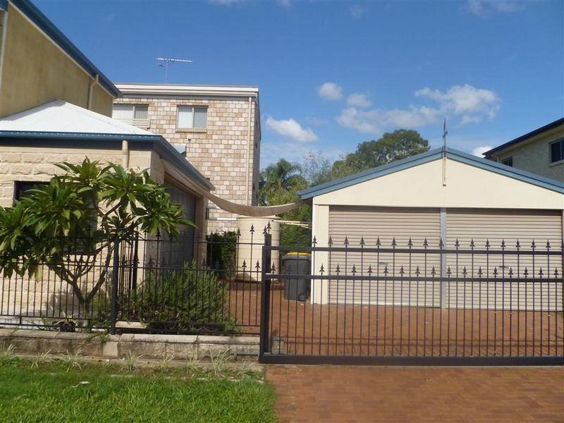 741 Esplanade, Lota QLD 4179