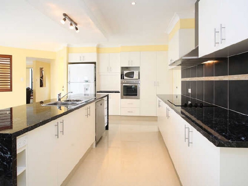 2 Maria Court, Wellington Point QLD 4160