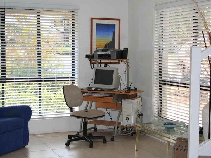 2 Haslingden Drive, Redland Bay QLD 4165