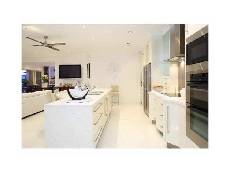 12 Sternlight Court, Raby Bay QLD 4163